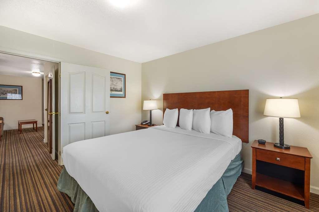 Best Western Capital City 3*