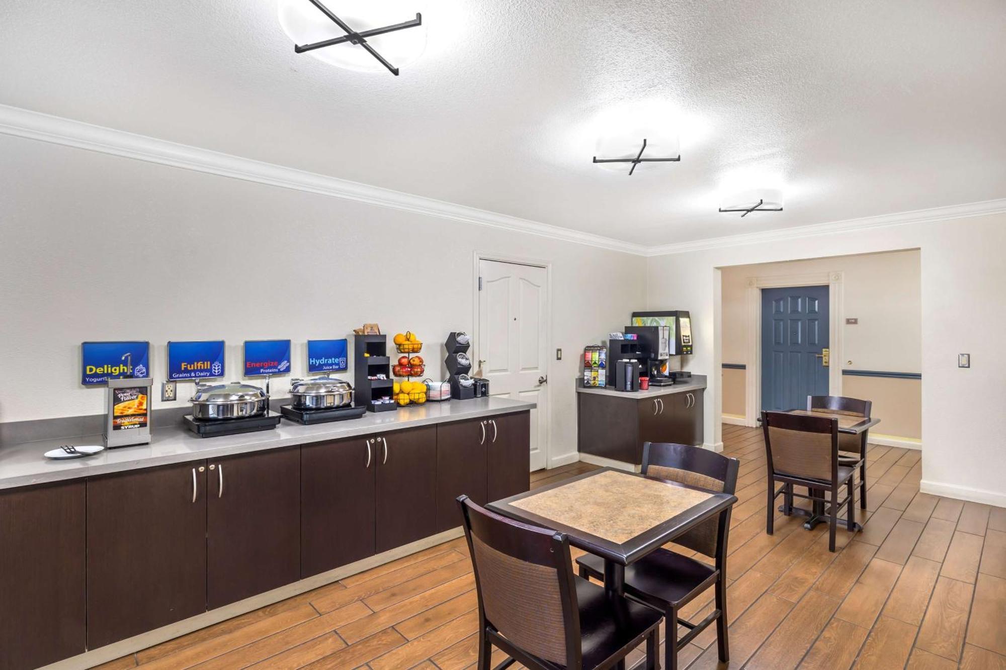 Best Western Capital City 3*