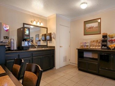 Best Western Capital City 3*