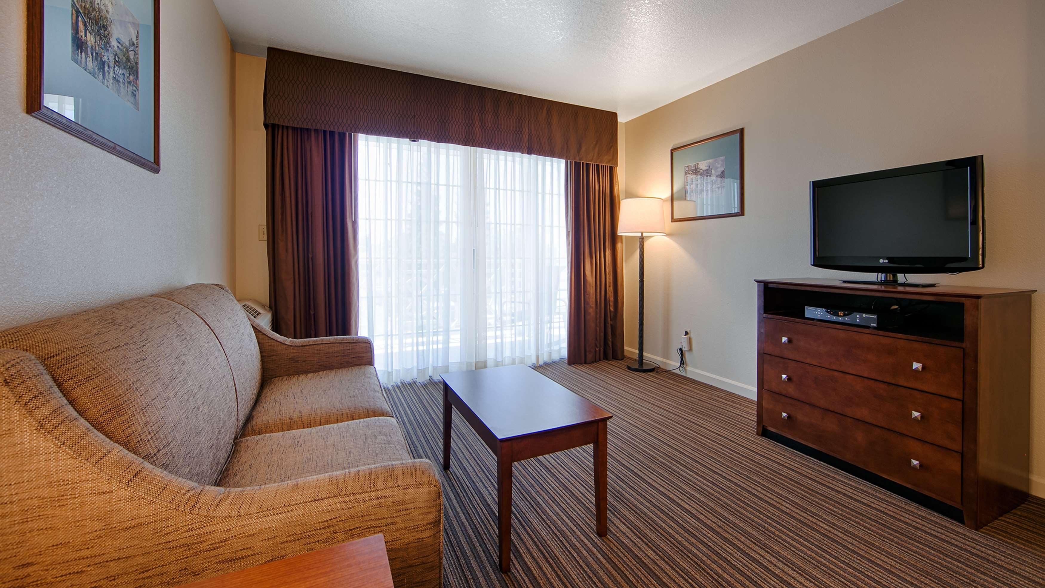 Hotel Western Capital